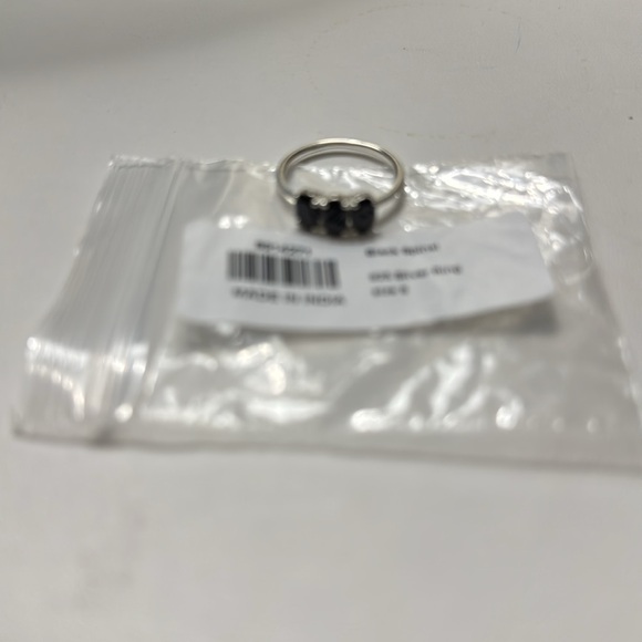 BLACK SPINEL RING, SIZE 8 - Picture 3 of 5